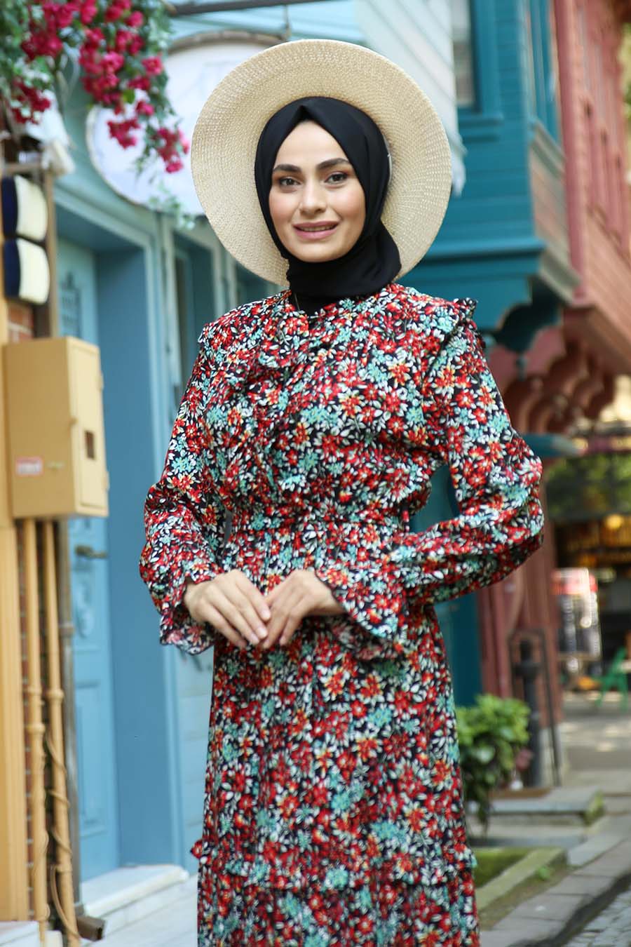 FLOWER PATTERNED RED DRESS