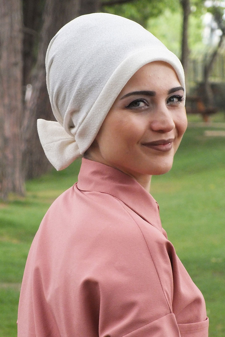 GLITTERY  BOW INSTANT HIJAB - ECRU 