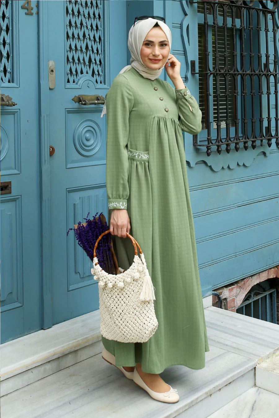 GREEN DRESS
