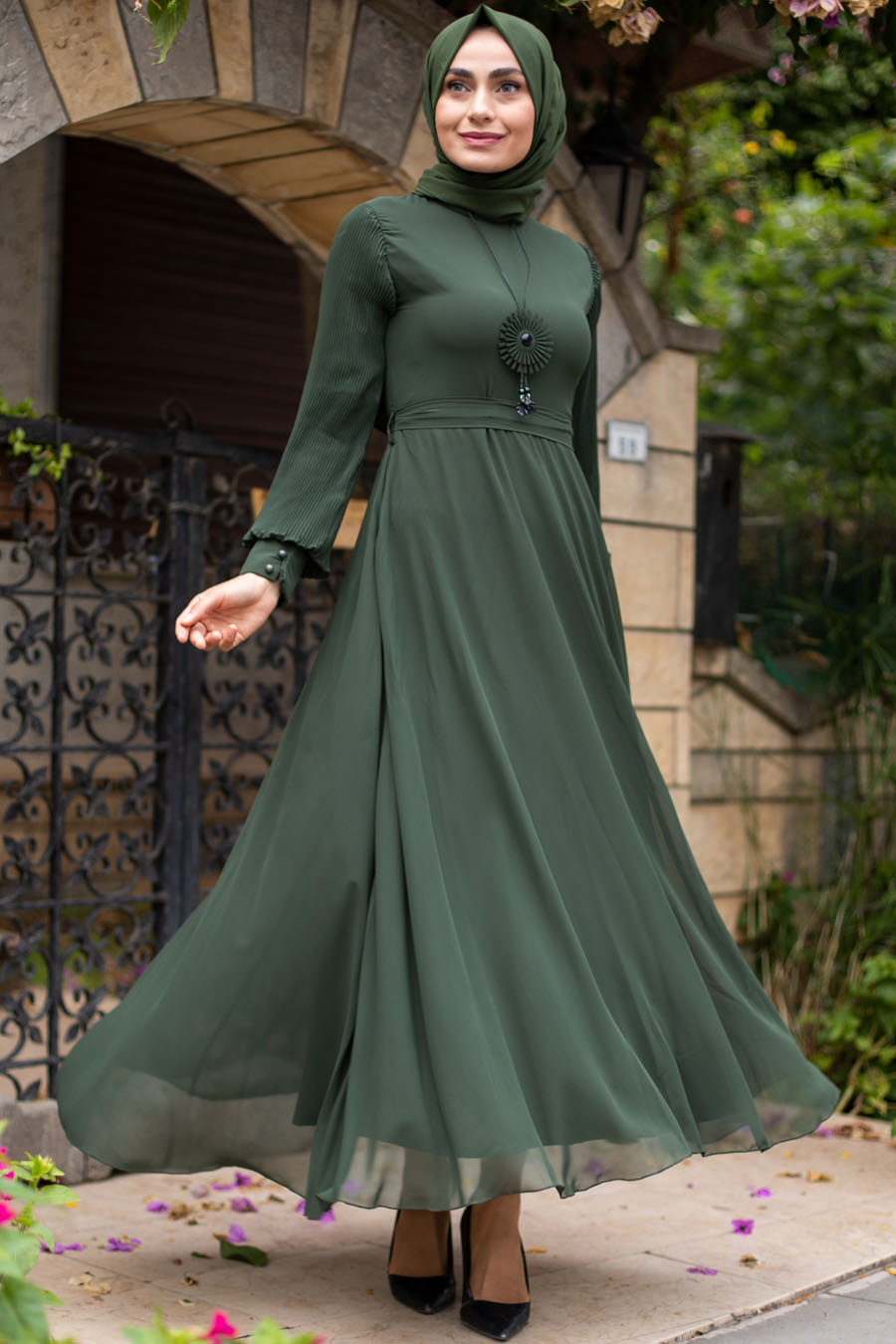 GREEN DRESS 