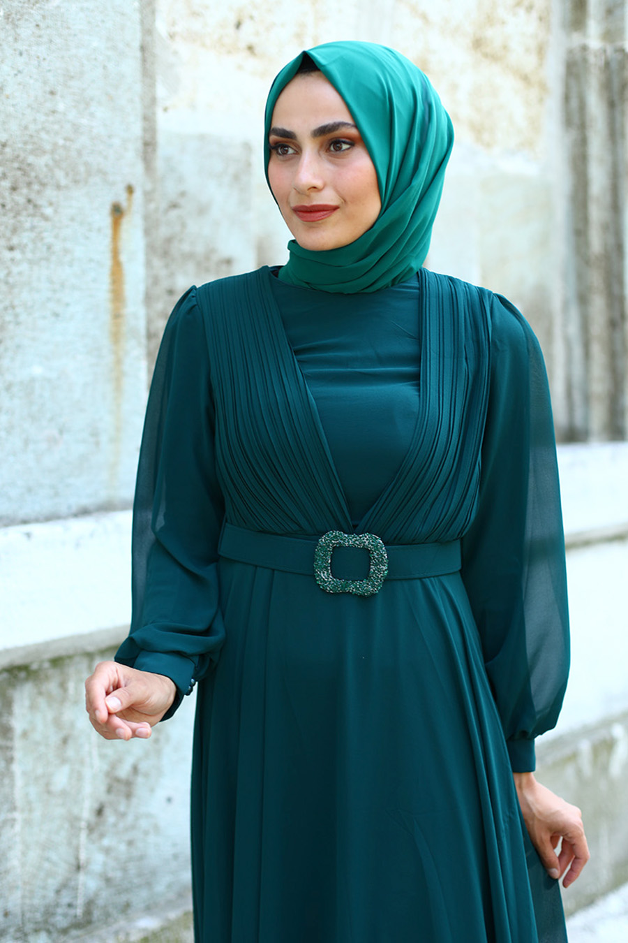 GREEN EVENING DRESS  