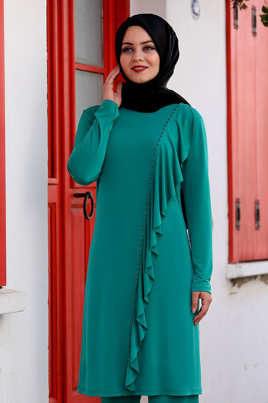 GREEN SUIT AND PANT SUIT    