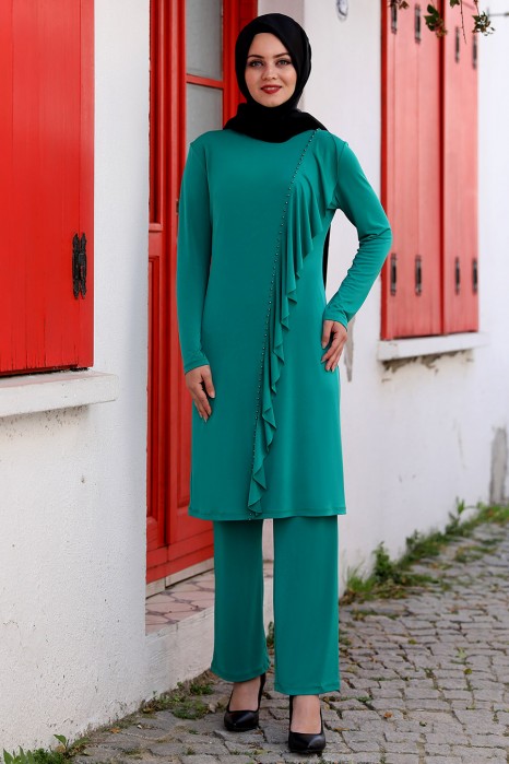 GREEN SUIT AND PANT SUIT    