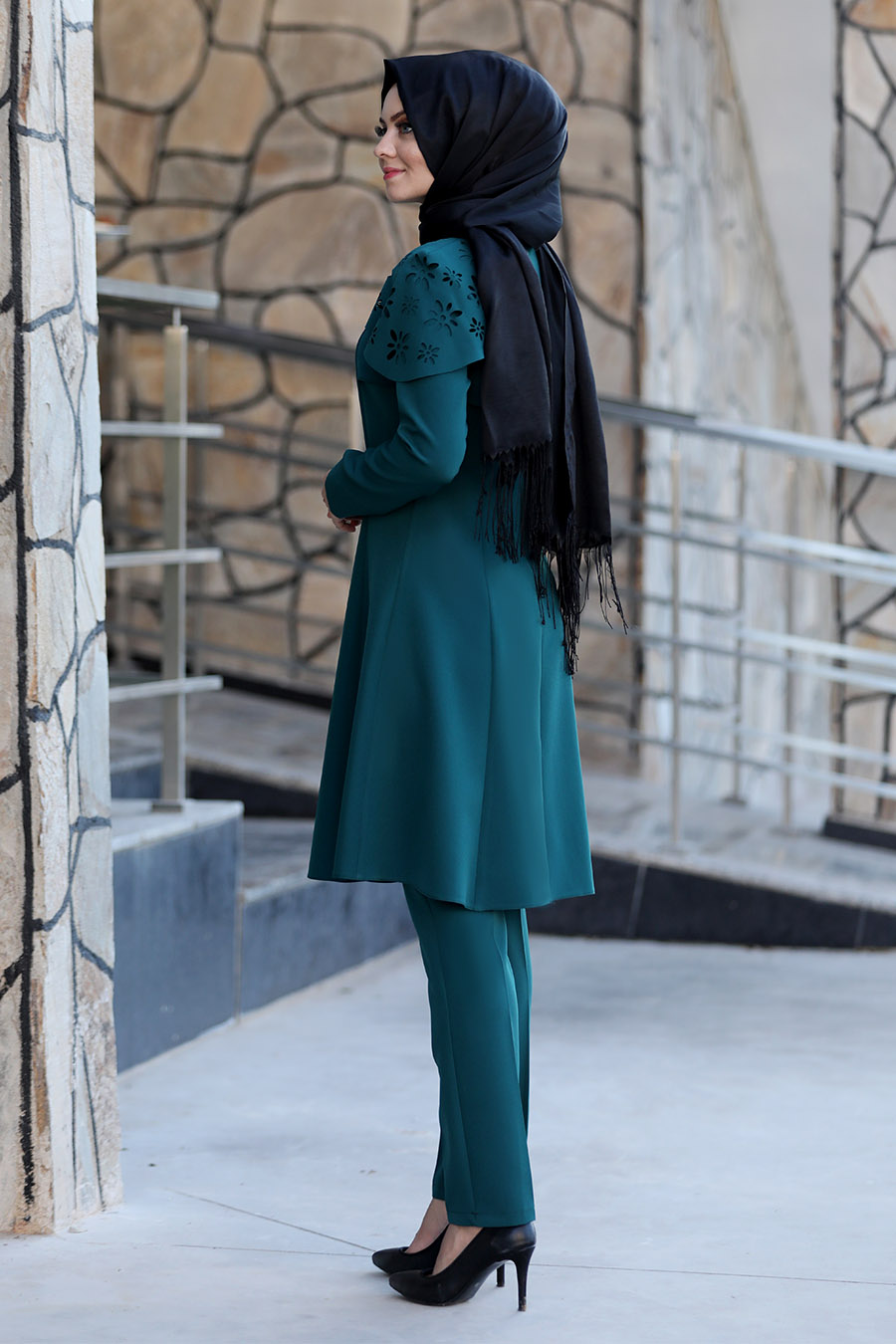 GREEN TUNIC AND PANT SUIT 