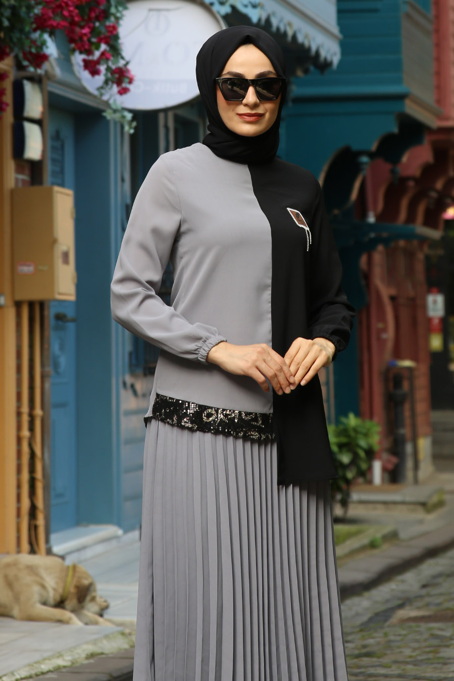 GREY TUNIC AND SKIRT SUIT