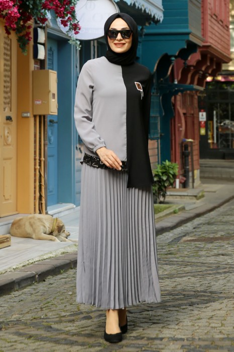 GREY TUNIC AND SKIRT SUIT