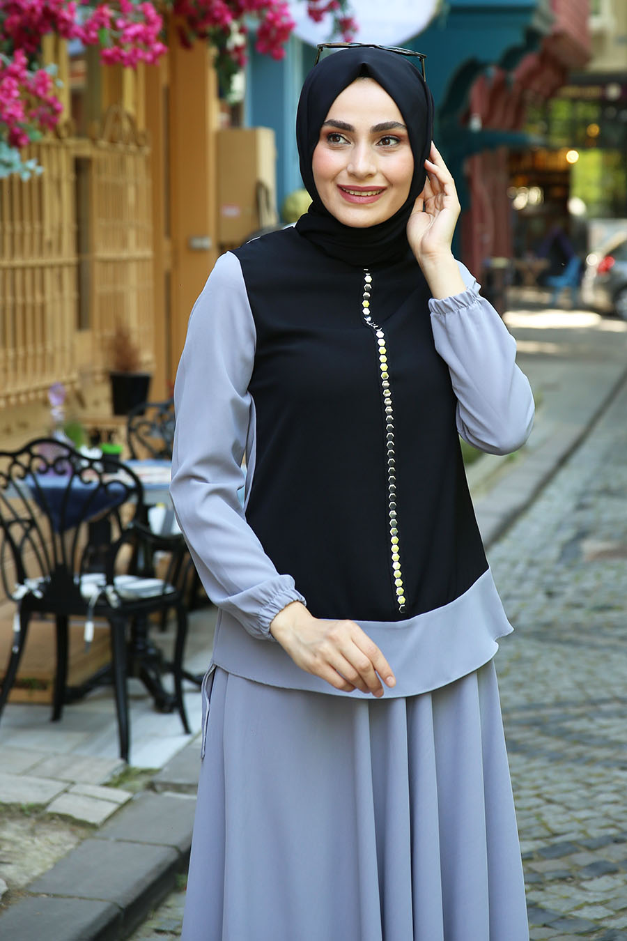 GREY COLOR TUNIC AND SKIRT SUIT