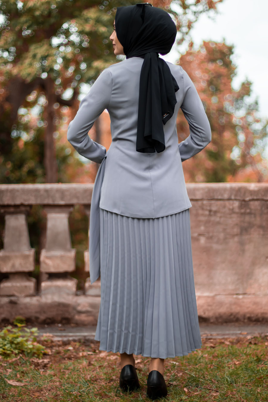 GREY TUNIC AND SKIRT SUIT