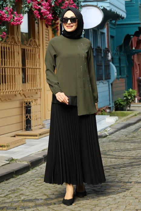KHAKI TUNIC AND SKIRT SUIT