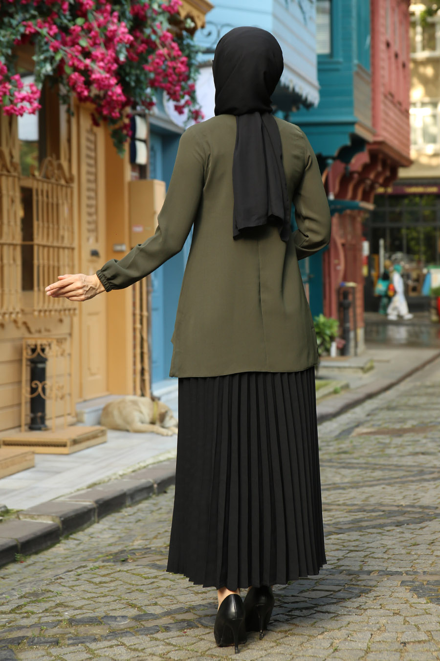 KHAKI TUNIC AND SKIRT SUIT KHAKI TUNIC AND SKIRT SUIT