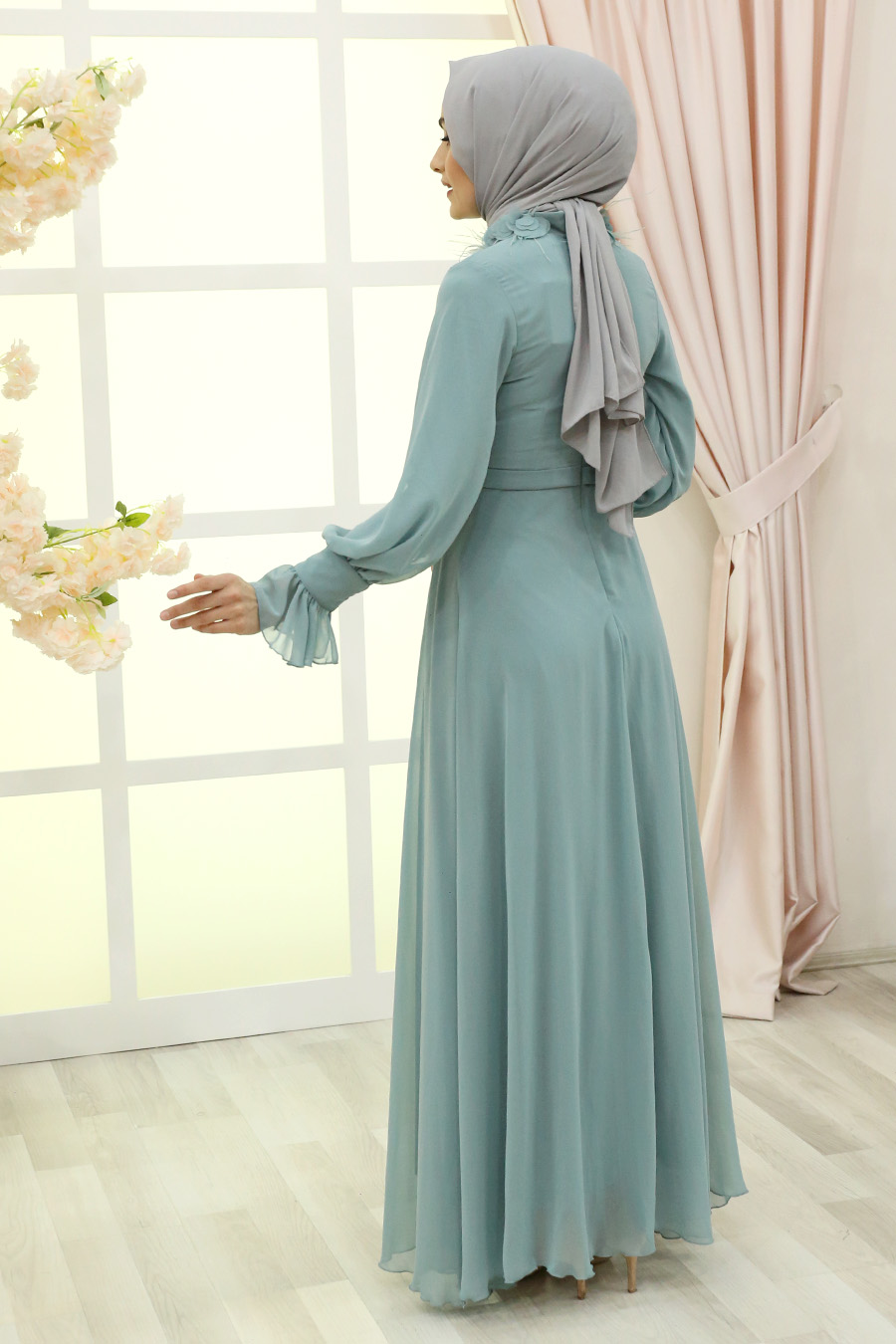 EVENING DRESS  - MINT  EVENING DRESS  - MINT