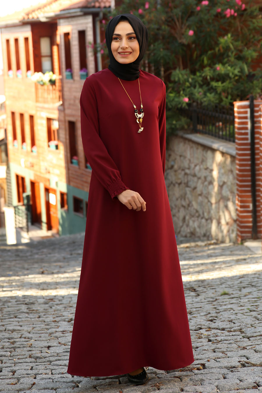 NECKLACE DETAILED DRESS - CLARET RED 