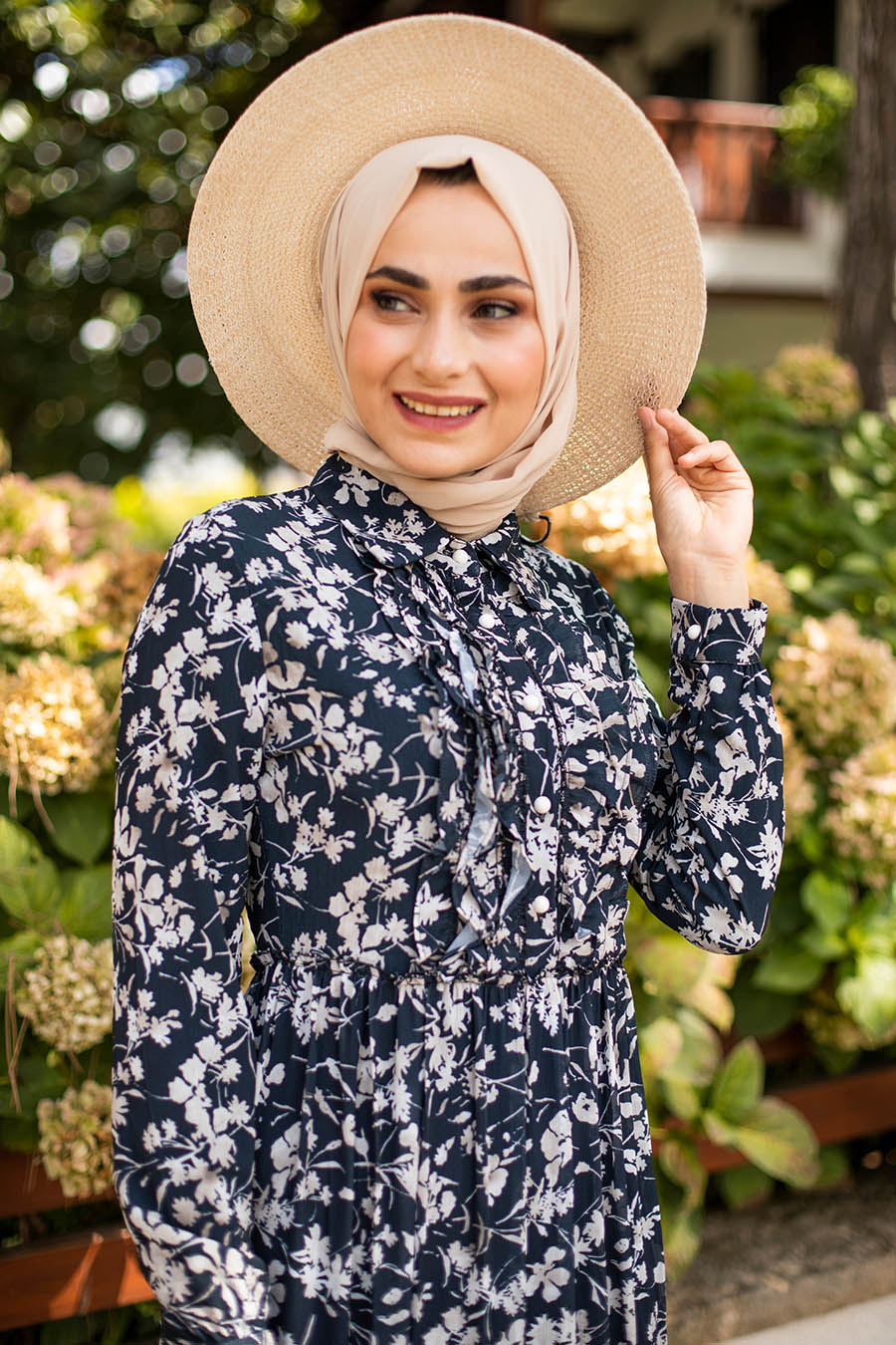 PATTERNED BLACK DRESS