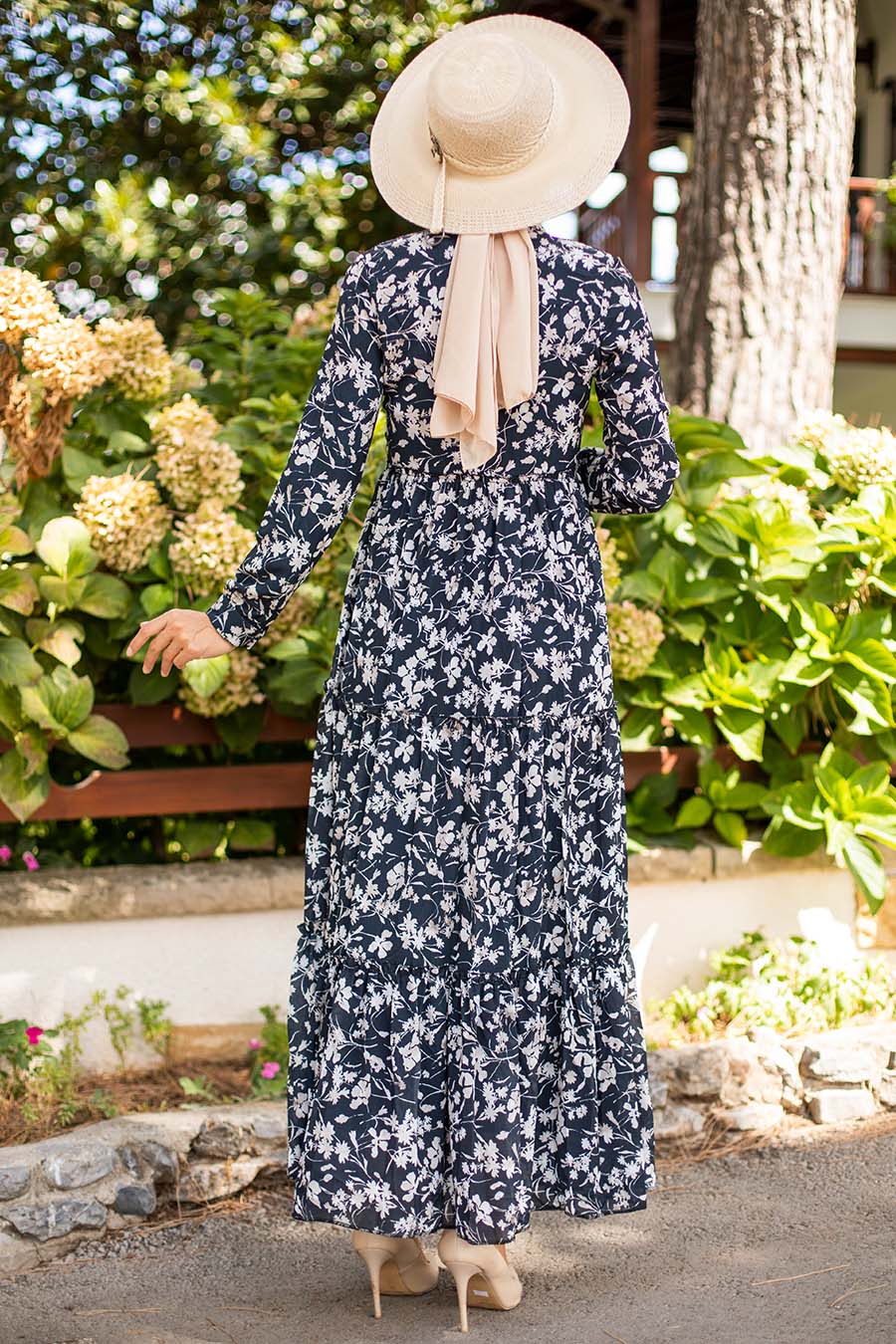 PATTERNED BLACK DRESS