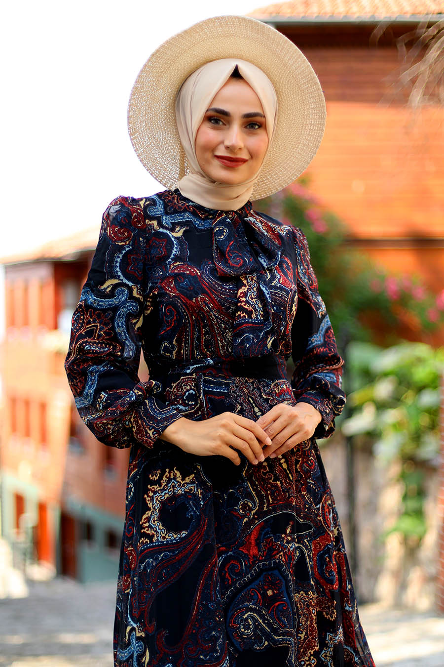 PATTERNED BLACK DRESS  