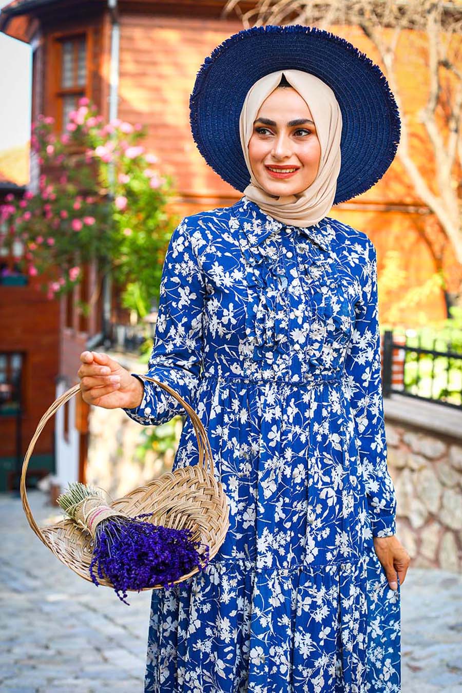 PATTERNED BLUE DRESS