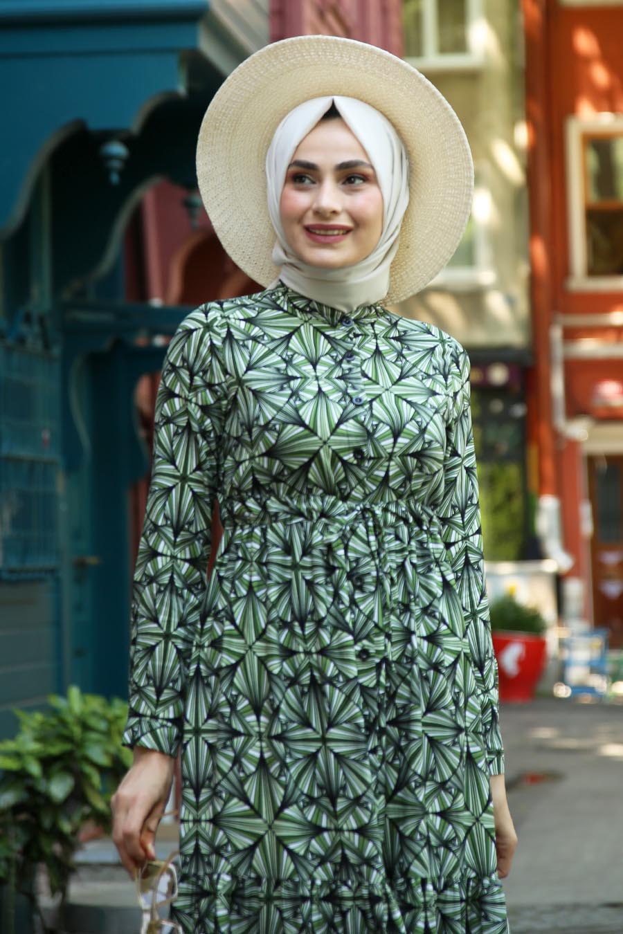 PATTERNED GREEN DRESS