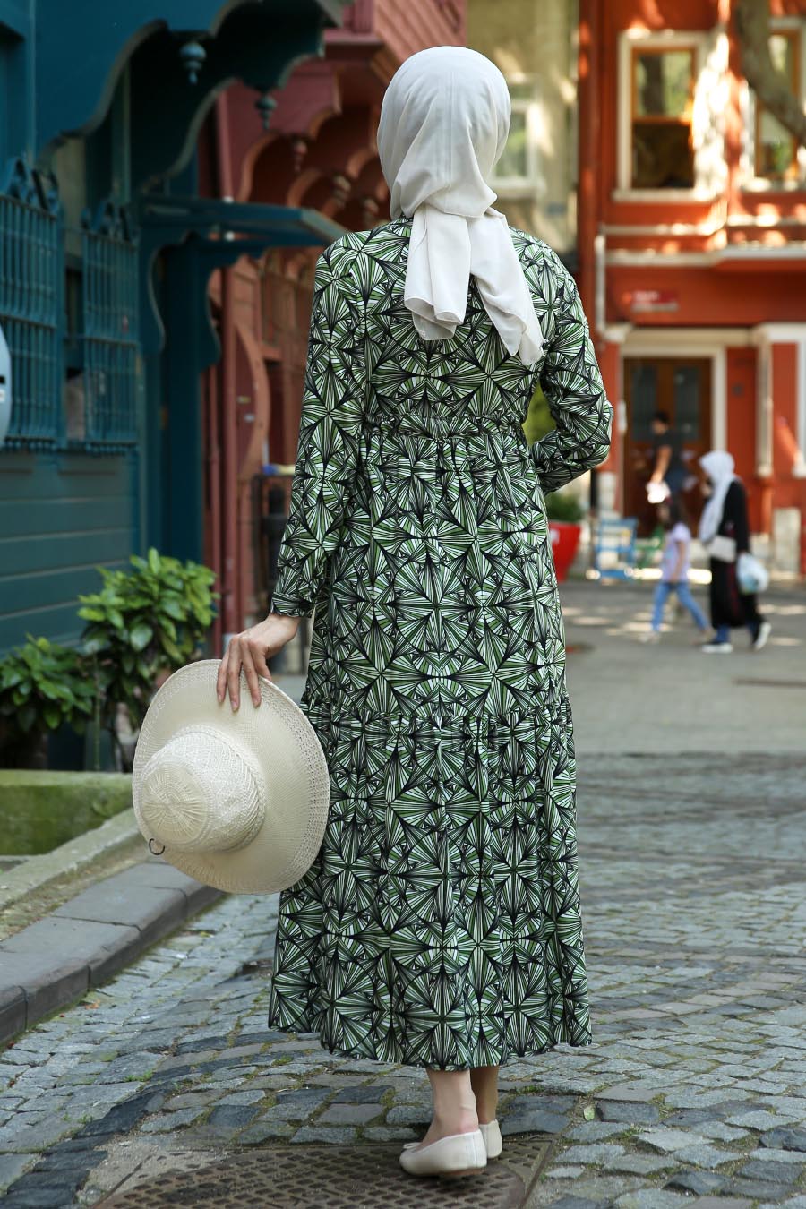 PATTERNED GREEN DRESS