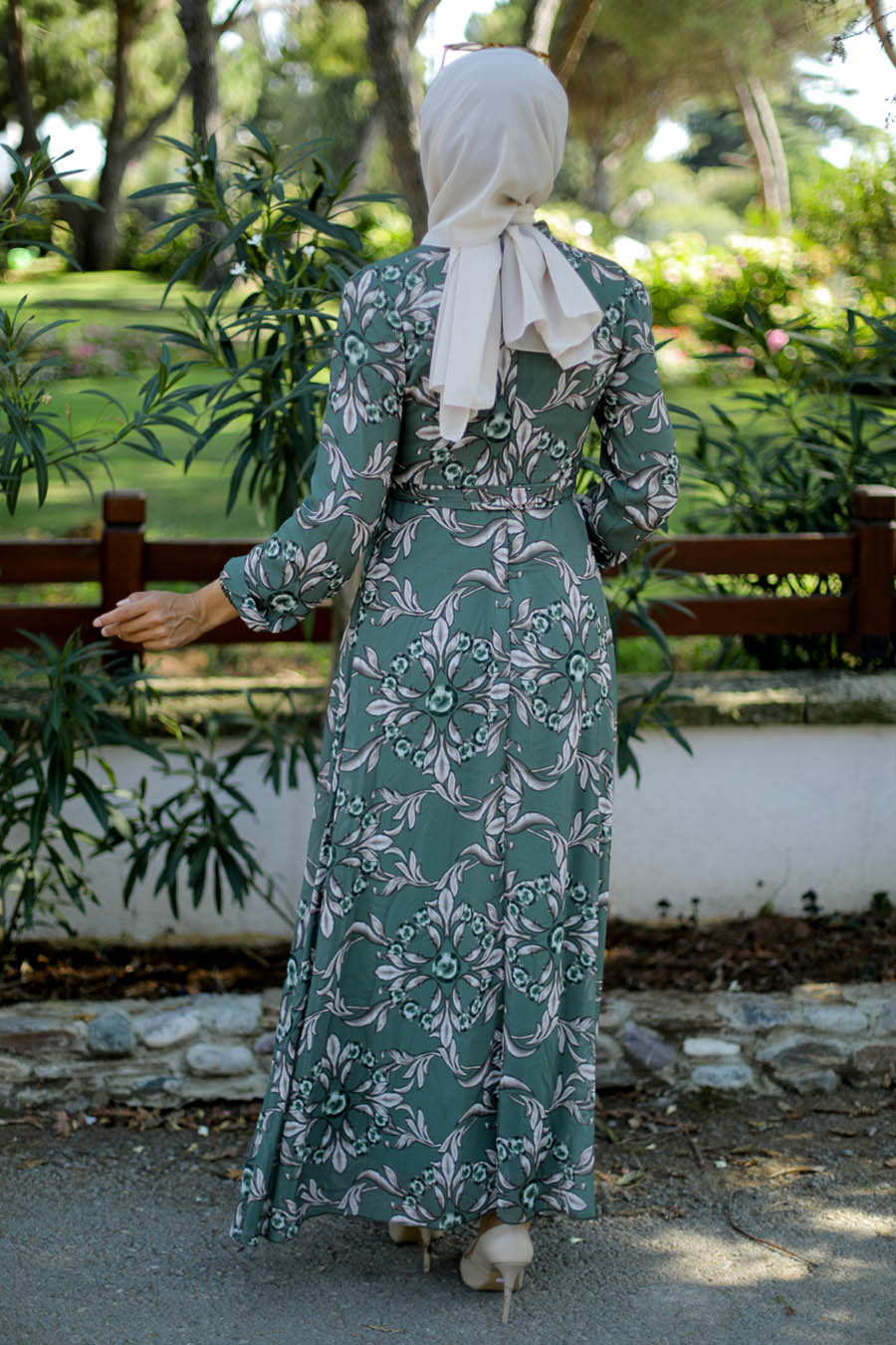 PATTERNED GREEN DRESS 