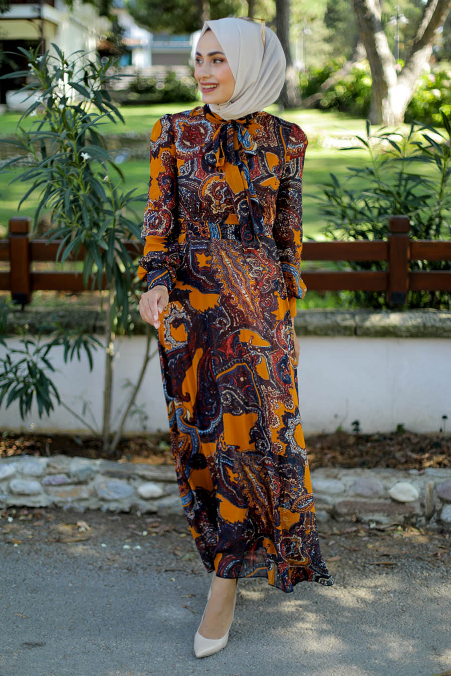 PATTERNED TAN COLOR DRESS 