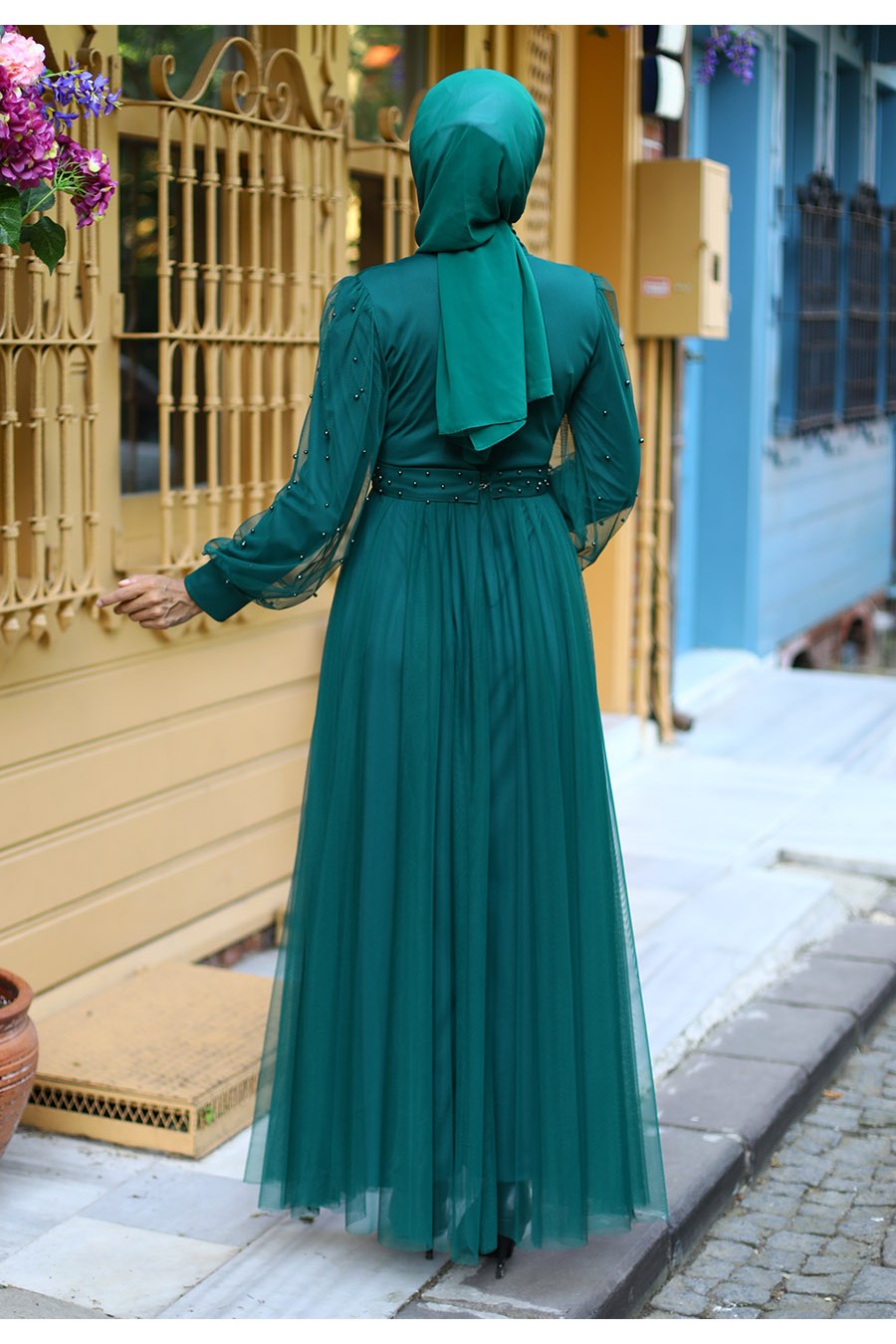 GREEN EVENING DRESS  
