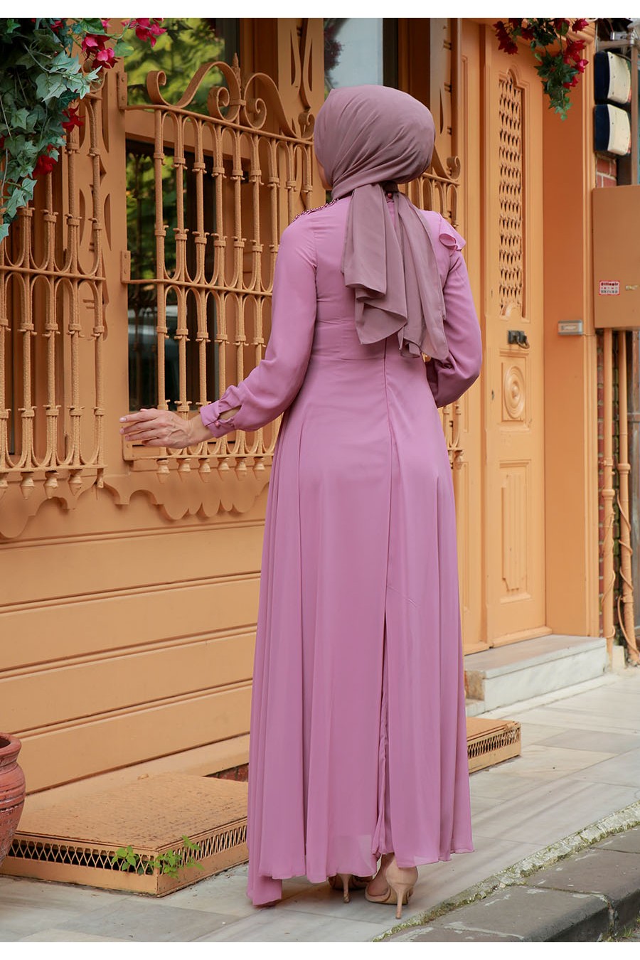 PEARL DETAILED POWDER PINK EVENING DRESS