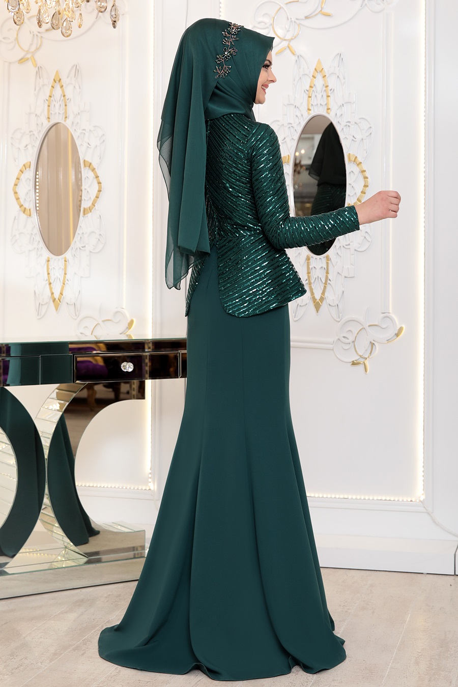 GREEN EVENING DRESS GREEN EVENING DRESS