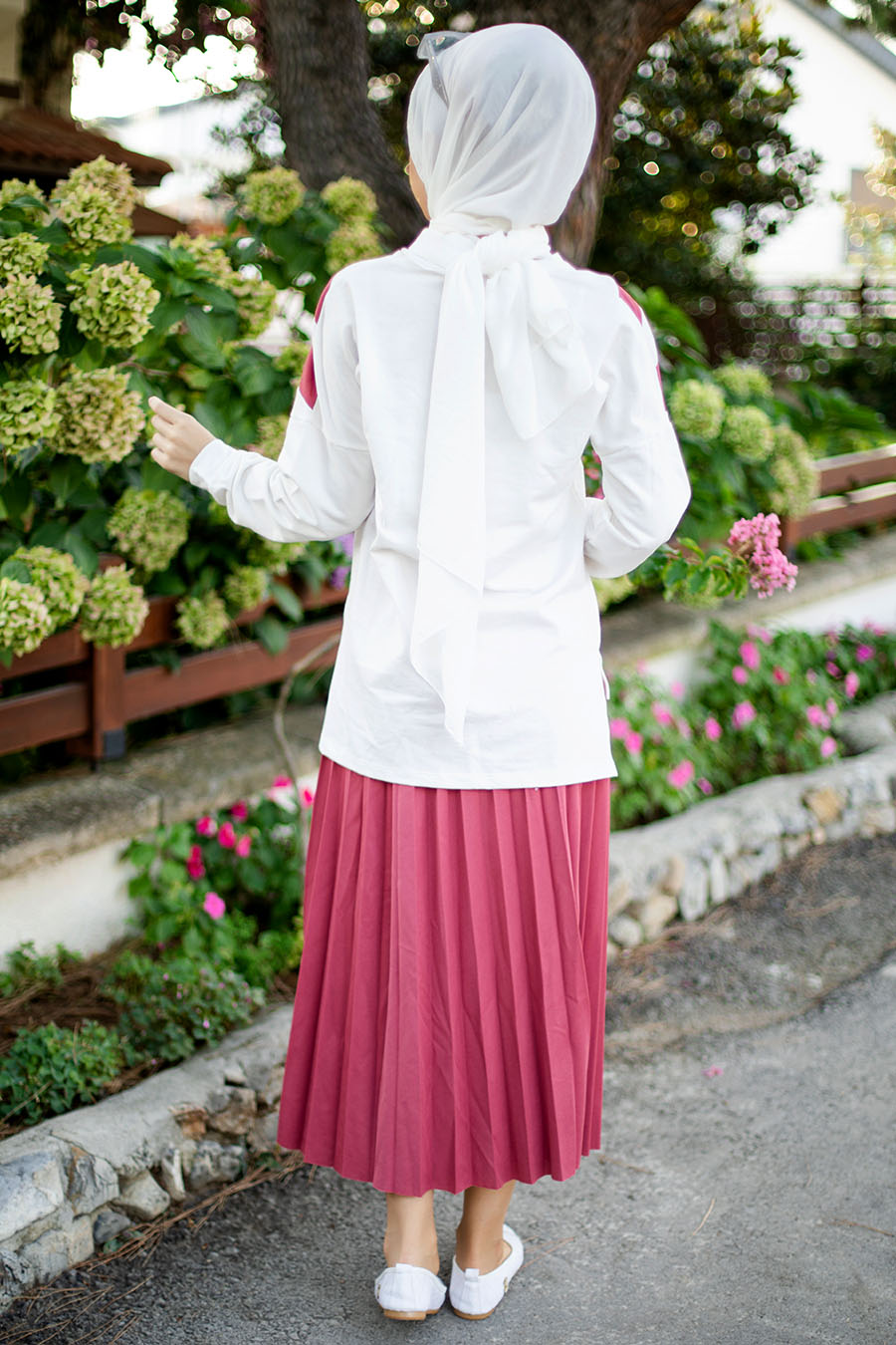 PINK TUNIC AND SKIRT SUIT