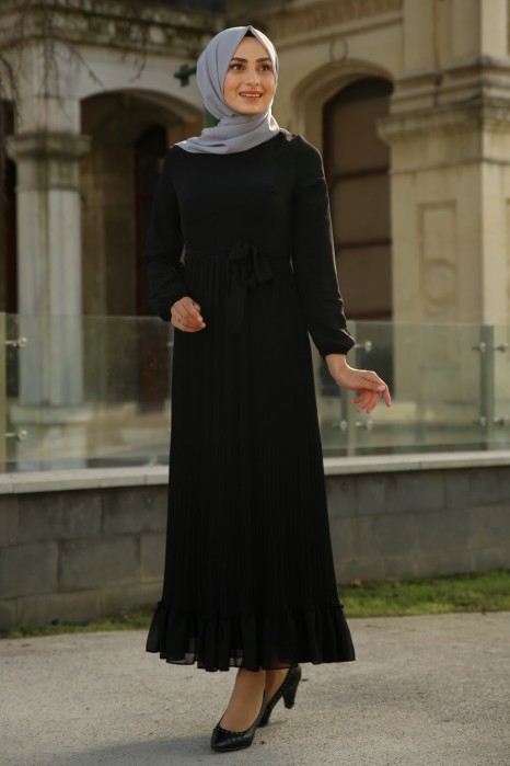PLEATED DRESS - BLACK  