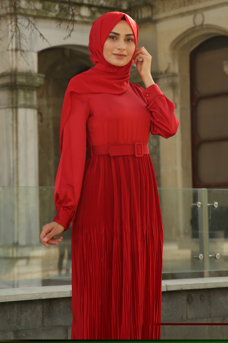 PLEATED  DRESS - RED 