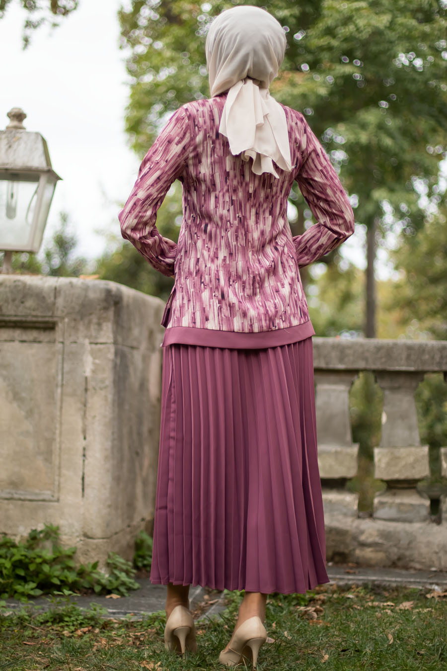ROSE COLOR TUNIC AND SKIRT SUIT