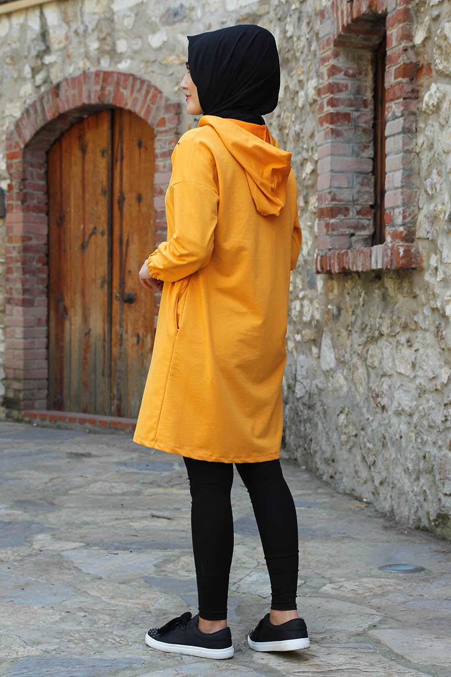 YELLOW  COAT
