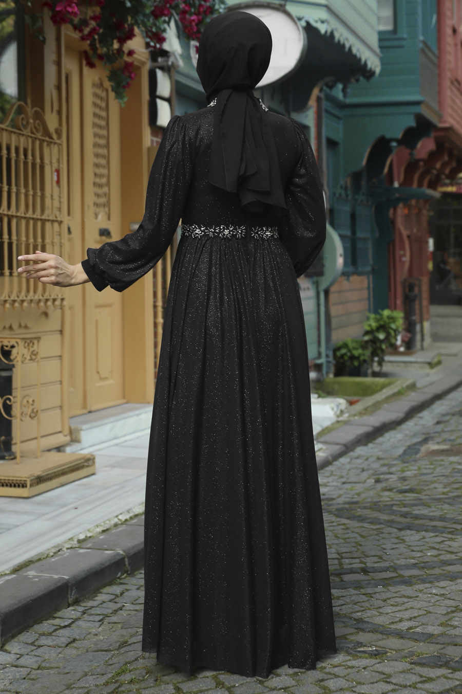 STONE DETAILED BLACK EVENING DRESS